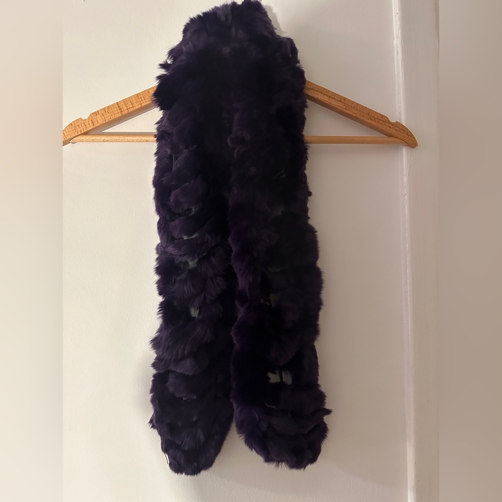 Dark purple faux fur lacy scarf